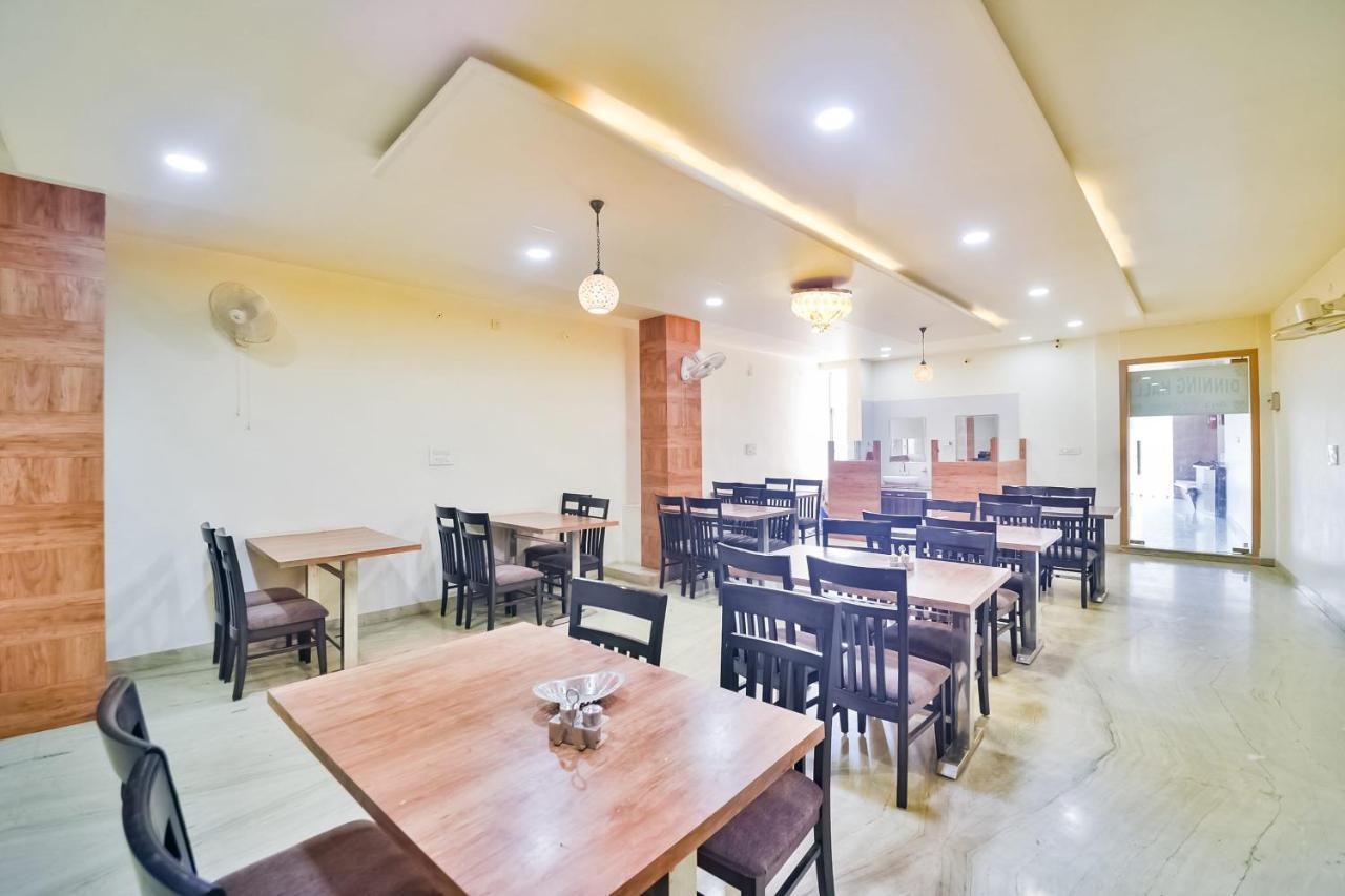 Capital O 23129 Chelsea Palace Ξενοδοχείο Κχατζουράχο Εξωτερικό φωτογραφία